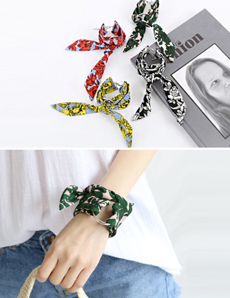 scarf bracelet